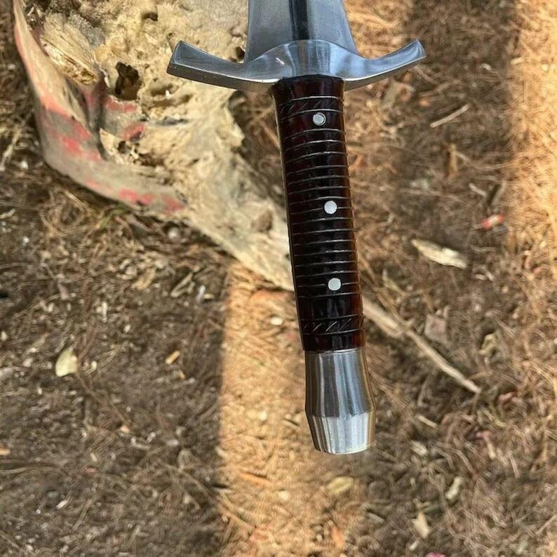 Hand-Forged Carbon Steel Viking Sword: 34" Collectible with Rosewood Handle - Image 4