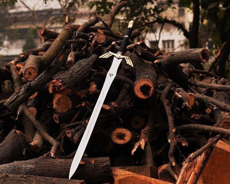 Hand-Forged High-Carbon Steel Fantasy Sword: Legend of Zelda Cosplay Display - Image 4