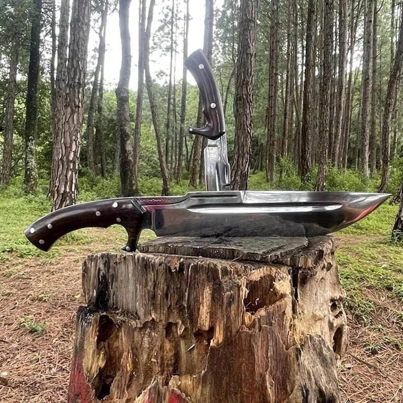 Hand-Forged Carbon Steel Bowie Knife Set: Rosewood Handle, Leather Sheath - Image 4