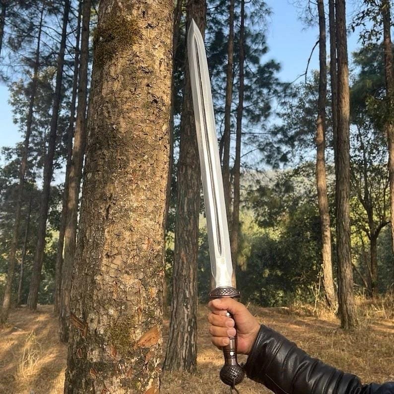 Custom Viking Sword in 5160 Spring Steel | Full Tang Handmade Blade with Leather Sheath - Image 5