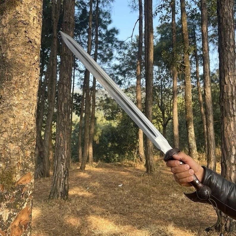 Custom Viking Sword in 5160 Spring Steel | Full Tang Handmade Blade with Leather Sheath