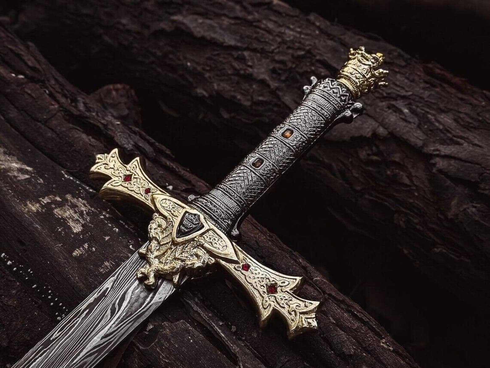 Hand-Forged Damascus Steel Templar Sword with leather sheath