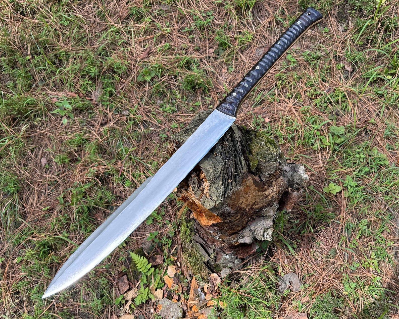Hand-Forged Carbon Steel Machatte Knife: 18" Collectible & gifted - Image 6