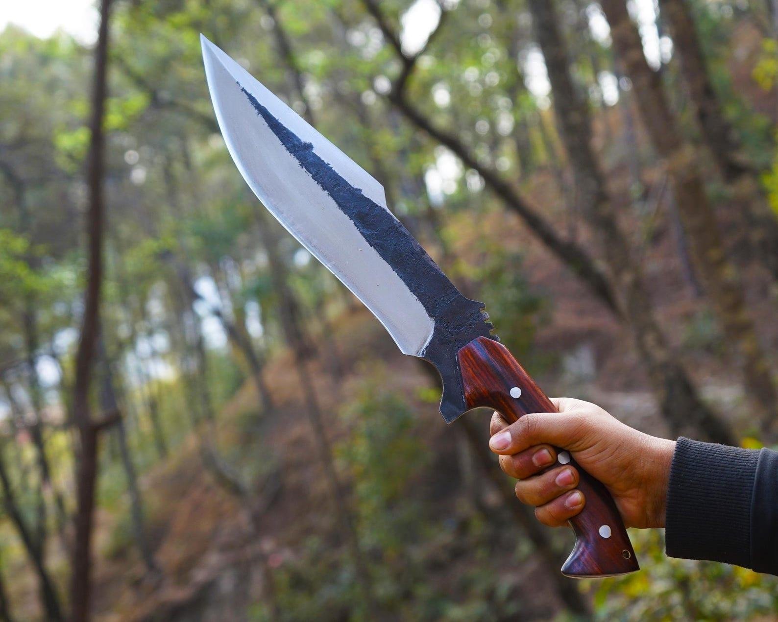 Handmade Carbon Steel hunting Knife: Collectible Medieval Decor - Image 2