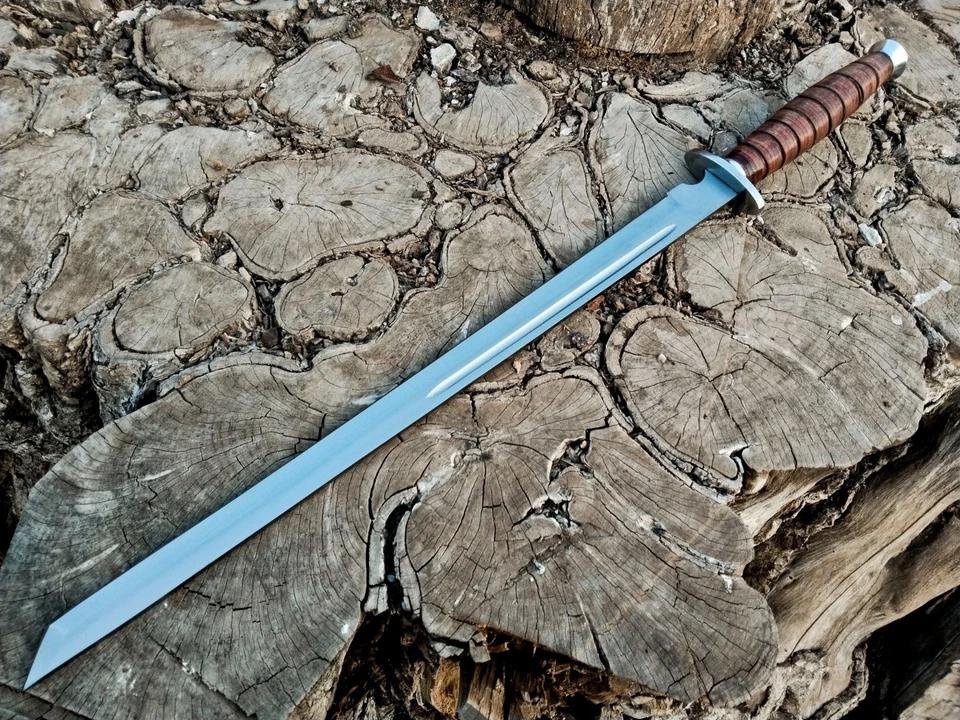 Hand-Forged 28-Inch D2 Steel Hunting Sword | Functional Long Blade for Outdoor Use - Image 6