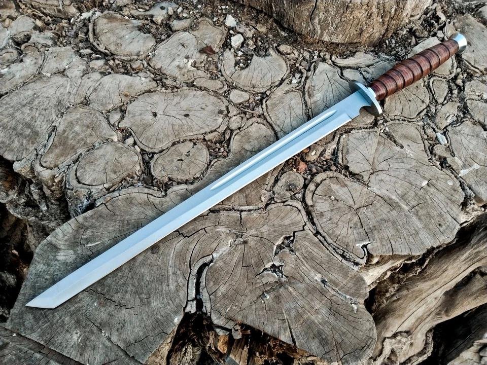 Hand-Forged 28-Inch D2 Steel Hunting Sword | Functional Long Blade for Outdoor Use
