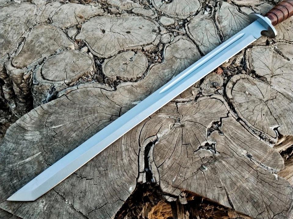 Hand-Forged 28-Inch D2 Steel Hunting Sword | Functional Long Blade for Outdoor Use - Image 8