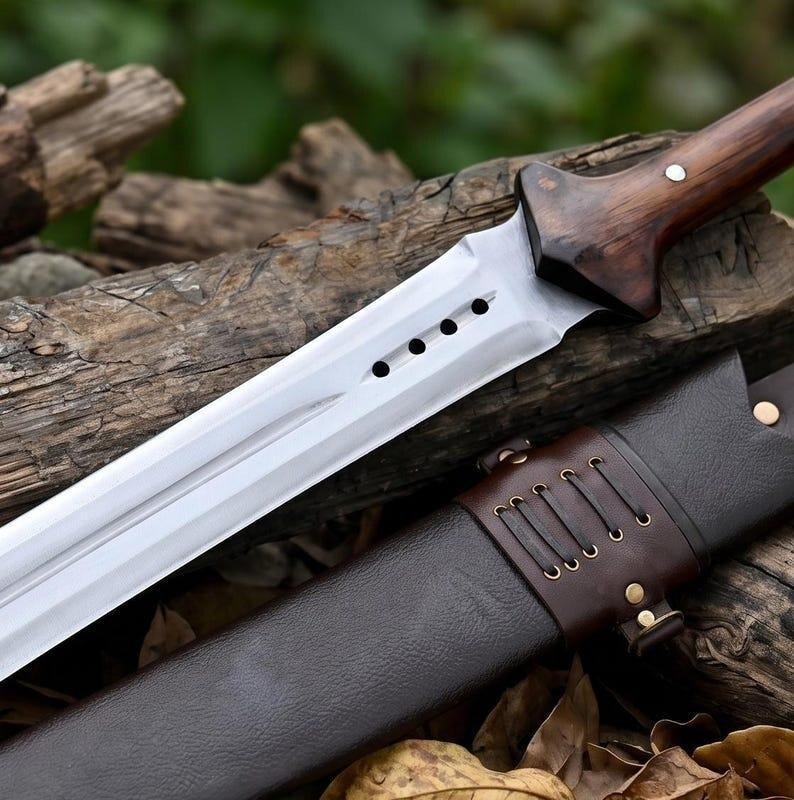 Handmade Roman Gladius Sword, Carbon Steel Blade, Rosewood Handle, Leather Sheath - Image 4
