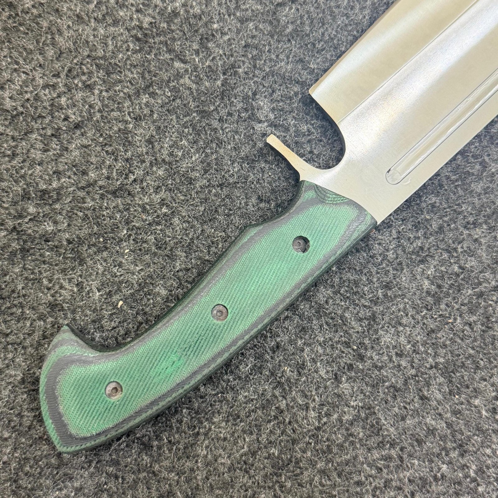 Handmade Full Tang Camping Knife | High Carbon Steel Blade, Green Micarta Handle & Leather Sheath - Image 5